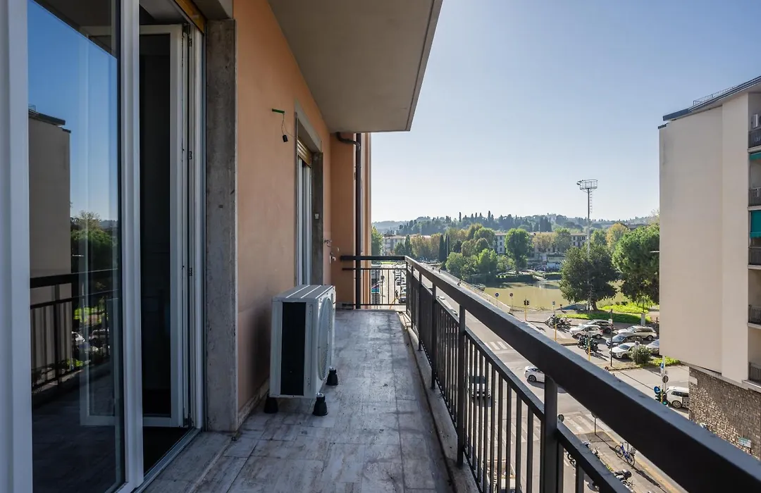 Lungarno Apartment-1